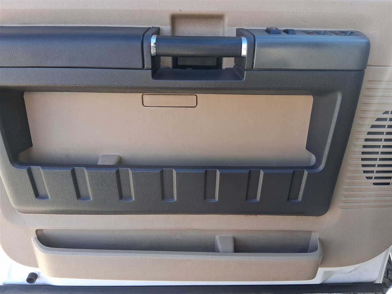 Used 2012 Ford F250 Lariat w/ Lariat Interior Pkg image 23