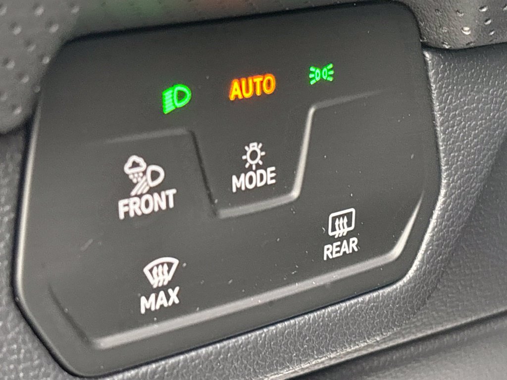 Used 2024 Volkswagen Atlas SE AWD/4WD image 26