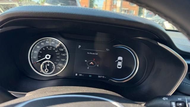 Used 2023 Genesis G70 2.0T image 37