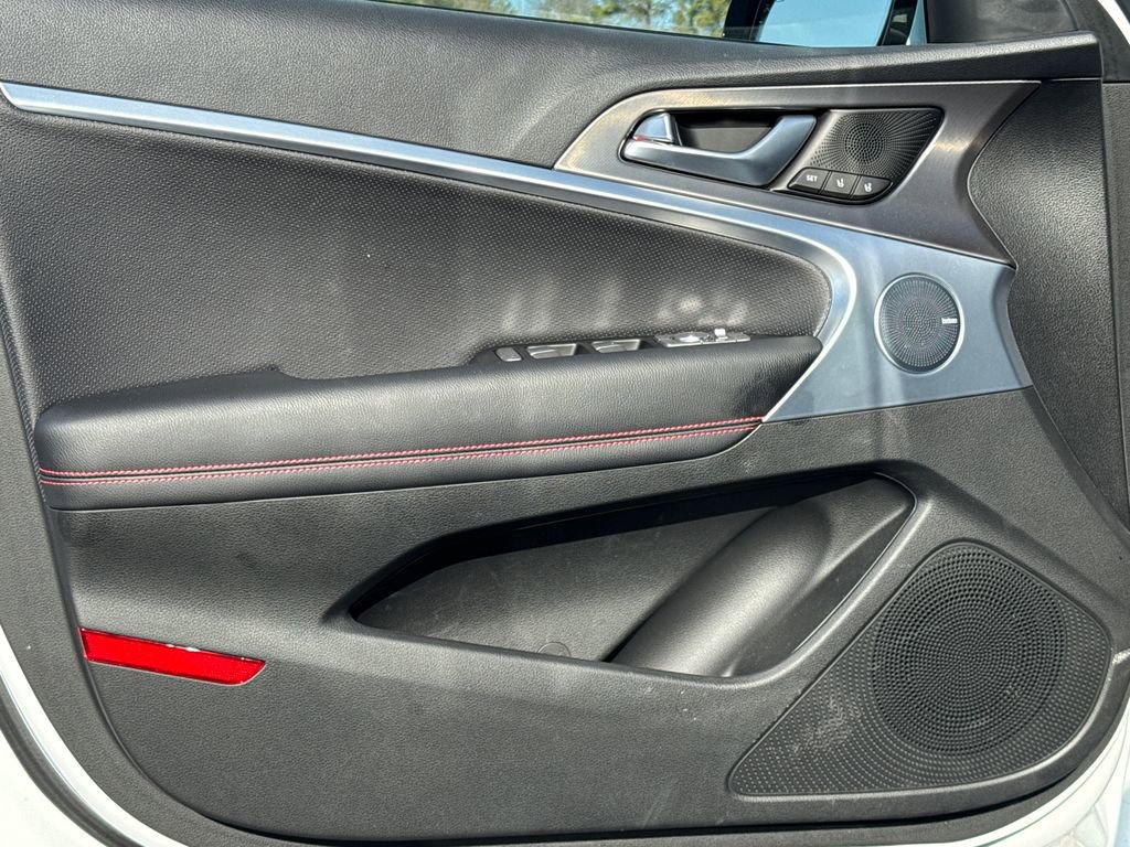 Used 2025 Genesis G70 3.3T Advanced image 10