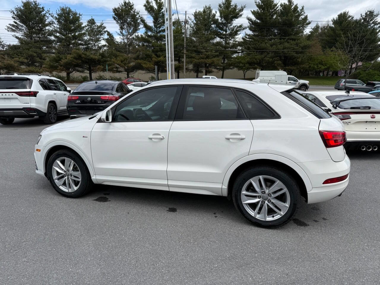 Used 2018 Audi Q3 2.0T Premium w/ Convenience Package AWD/4WD image 11