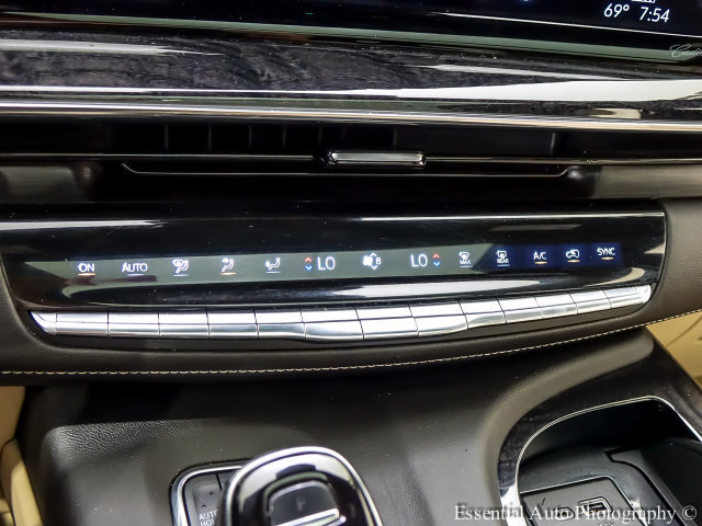Certified 2022 Cadillac Escalade Premium Luxury w/ LPO, Illumination Package AWD/4WD image 21