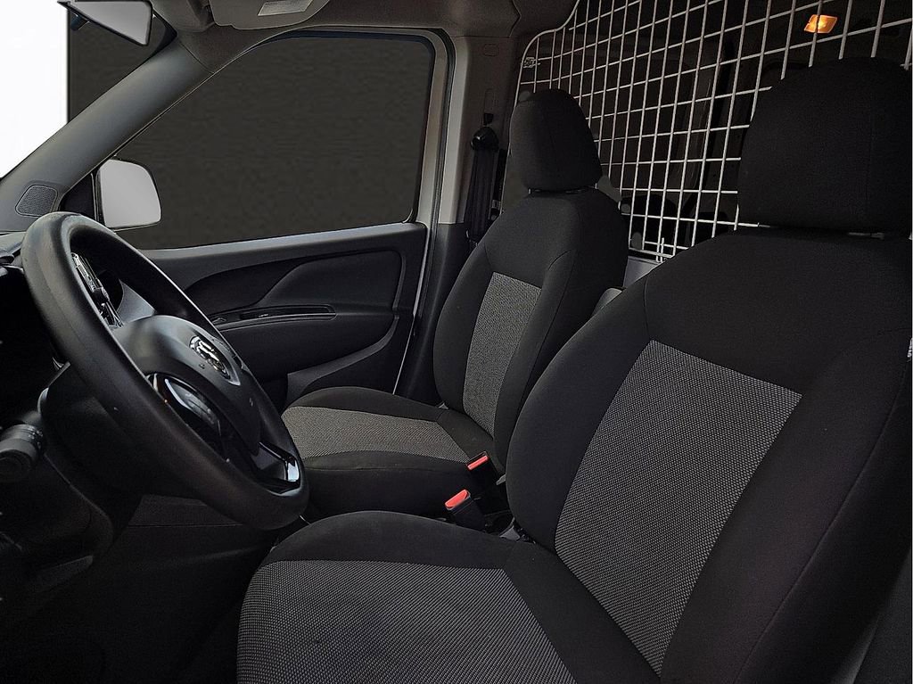 Used 2020 RAM ProMaster City Tradesman image 11