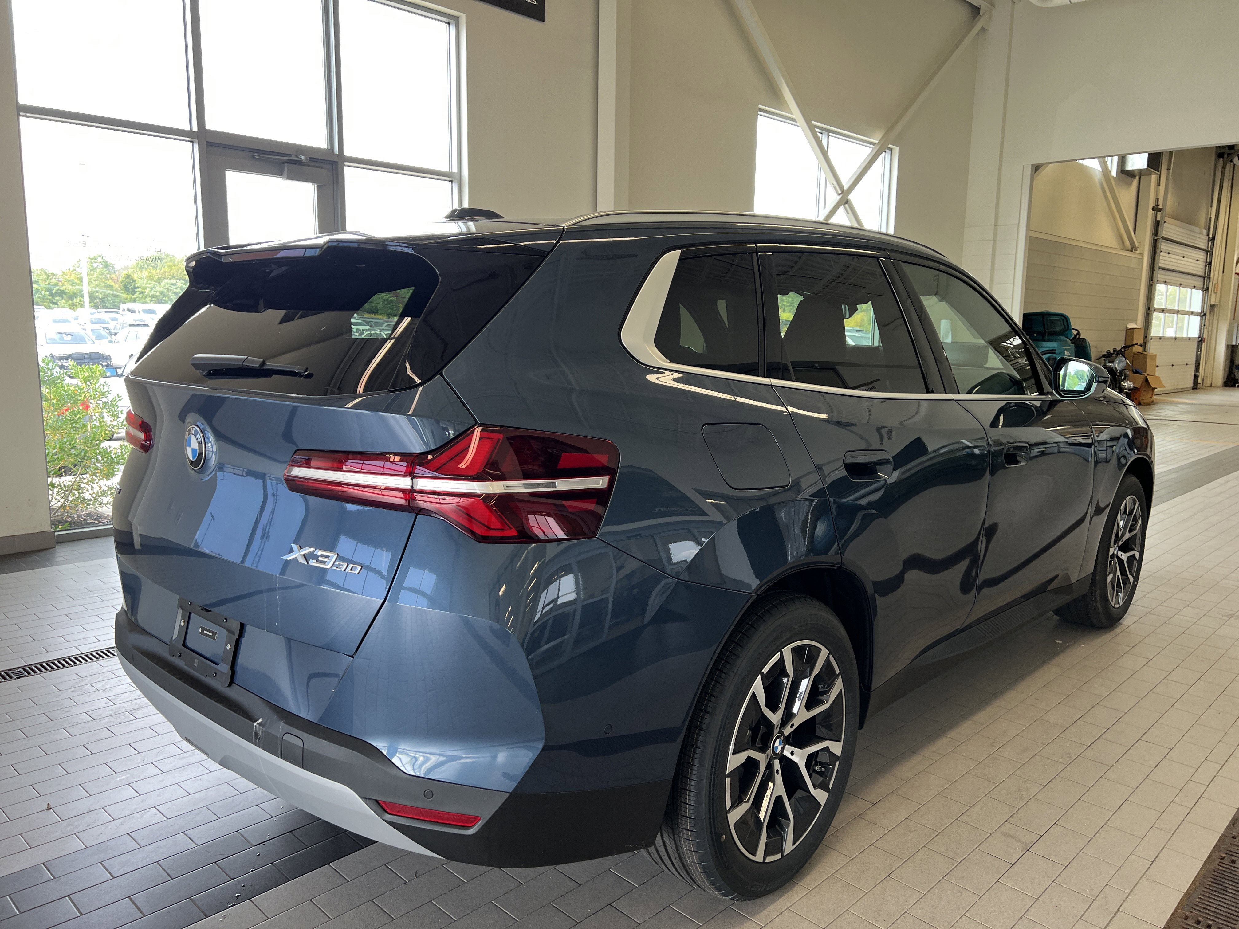 Used 2026 BMW X3 xDrive30 w/ Premium Package image 5