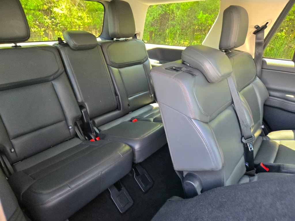 Used 2025 Ford Expedition Active AWD/4WD image 12