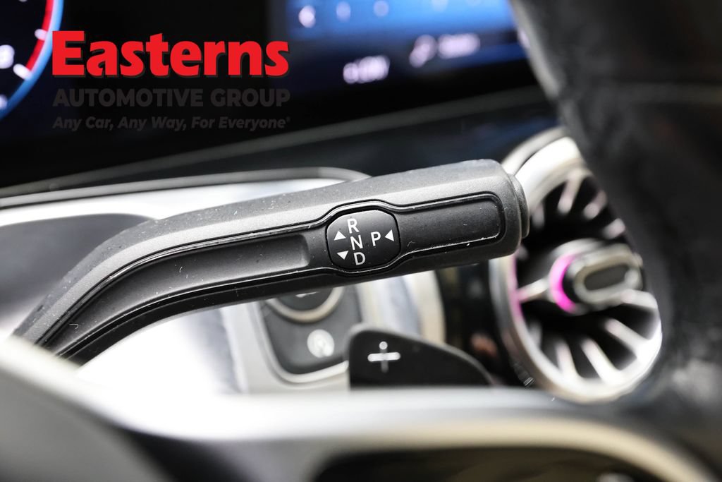 Used 2022 Mercedes-Benz GLB 250 4MATIC image 13