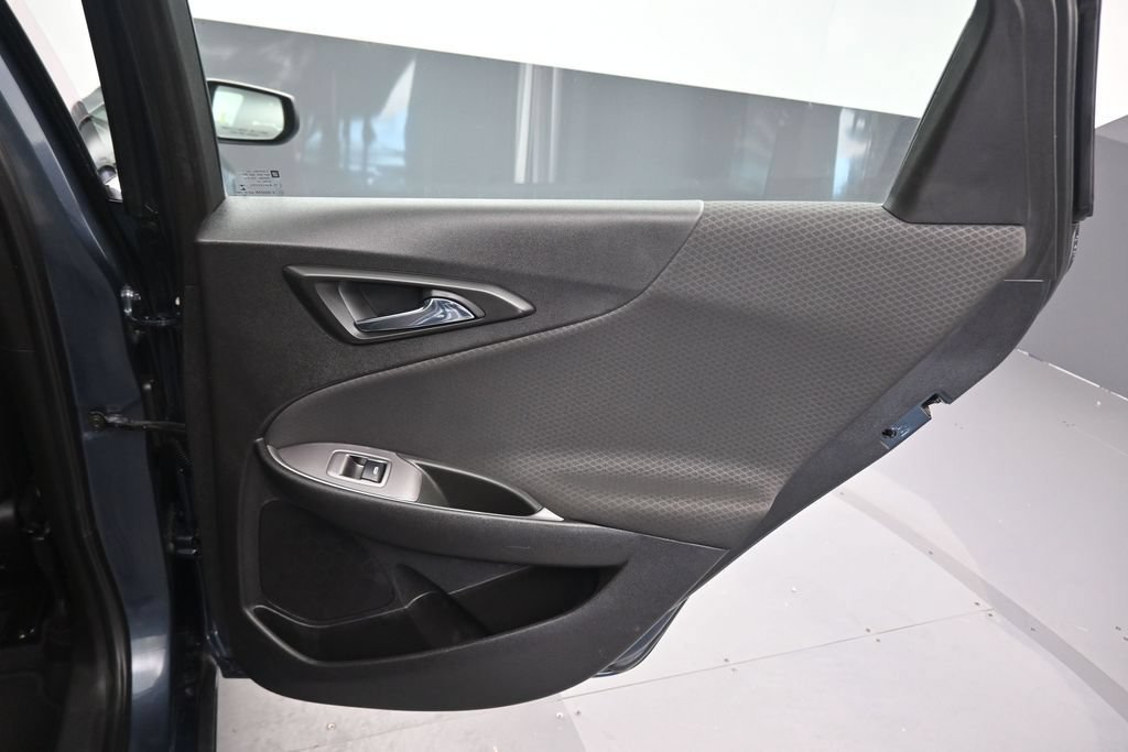 Used 2020 Chevrolet Malibu LS FWD image 31