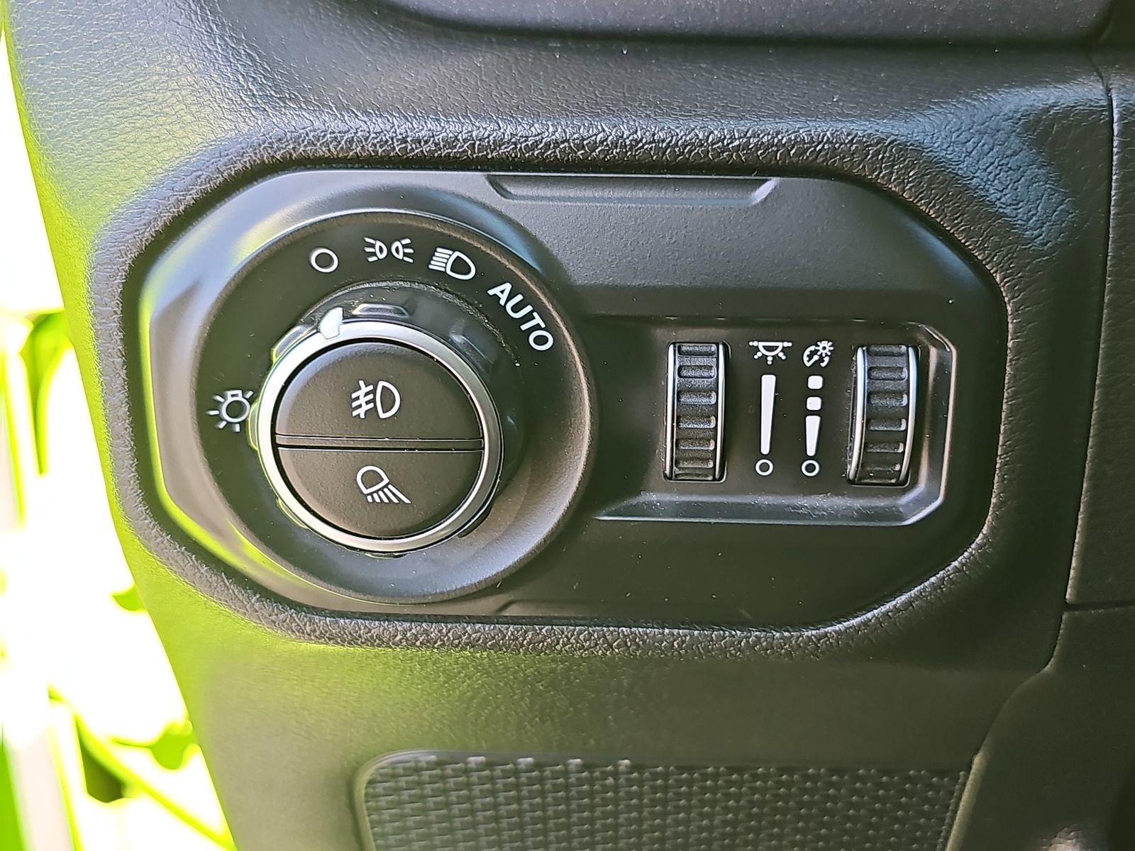 Used 2021 Jeep Gladiator Mojave image 26