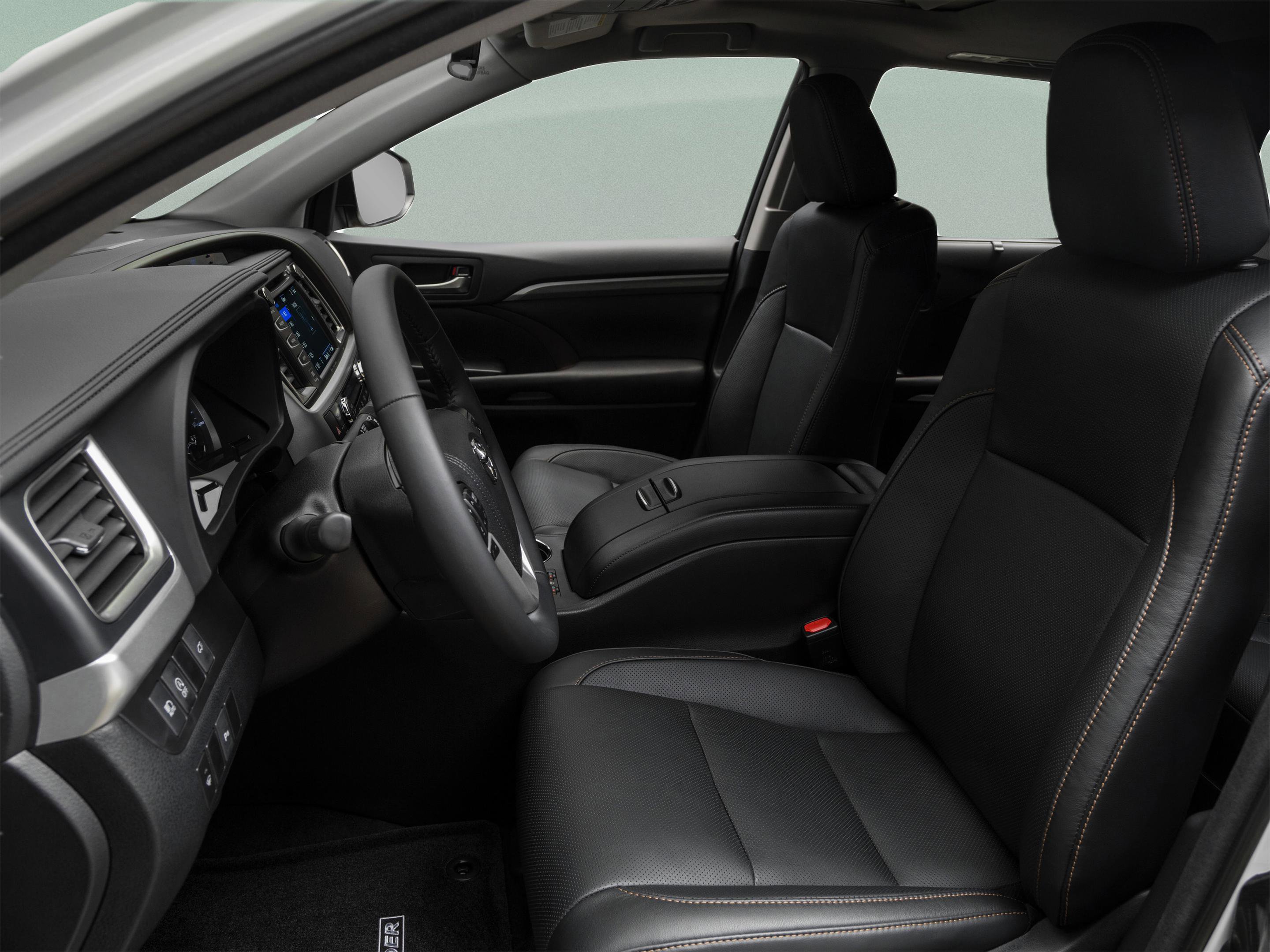 Used 2019 Toyota Highlander Limited Platinum FWD image 16