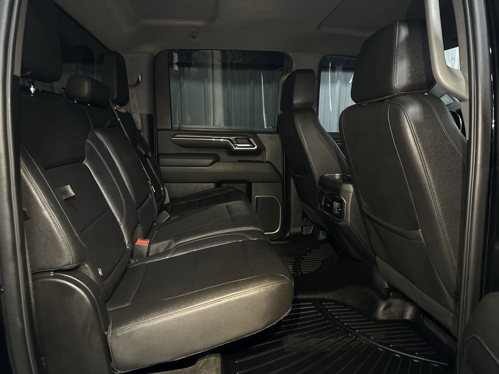 Used 2024 Chevrolet Silverado 2500 LTZ w/ LTZ Convenience Package image 5