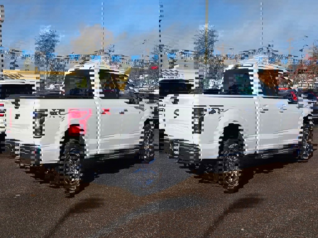 Used 2018 Ford F150 XLT w/ XTR Package image 30