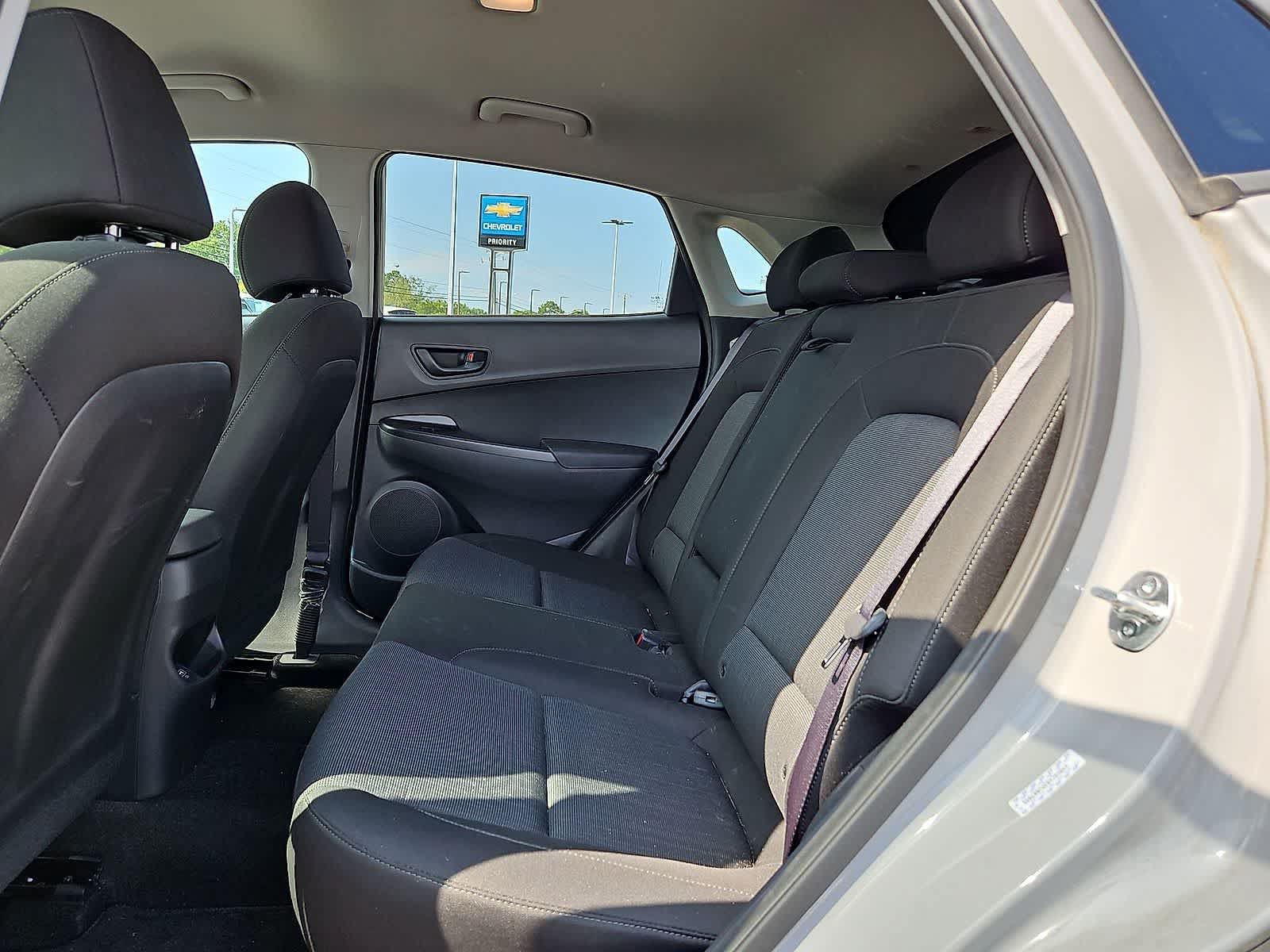 Used 2023 Hyundai Kona SEL AWD/4WD image 28