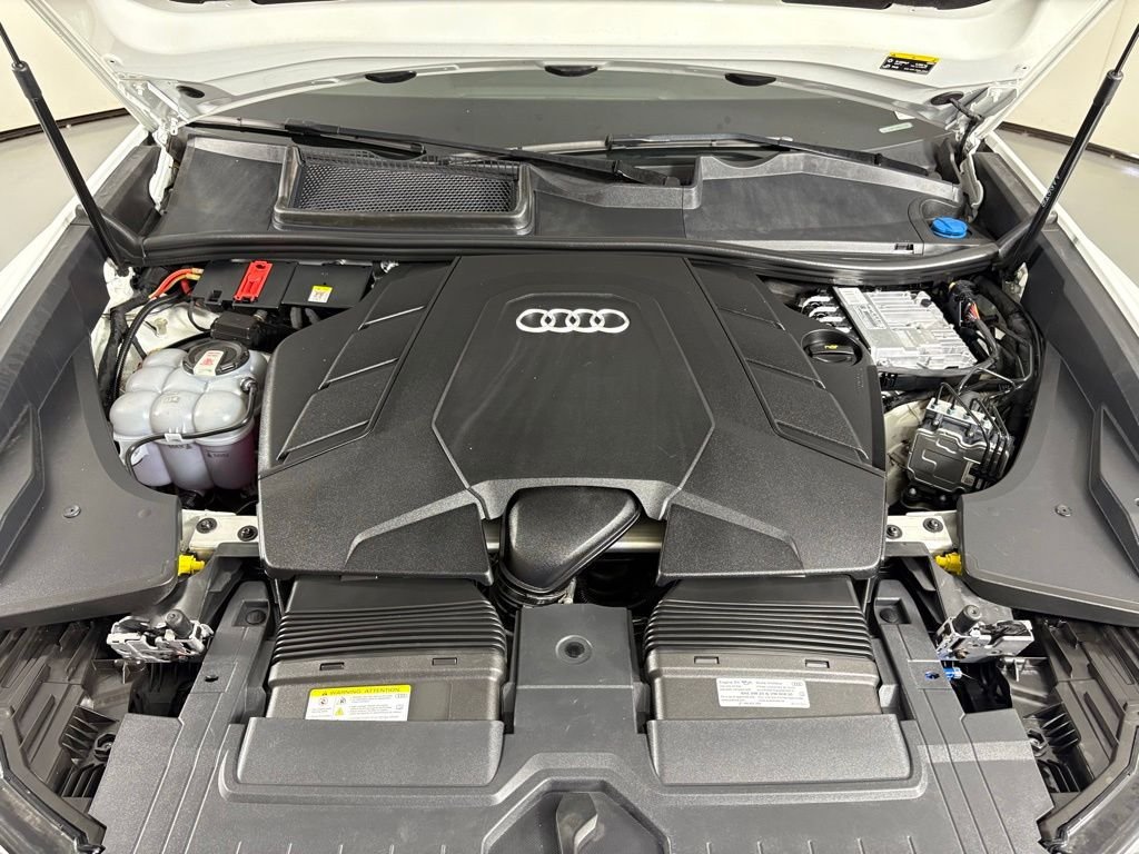 Used 2023 Audi Q8 Premium AWD/4WD image 44