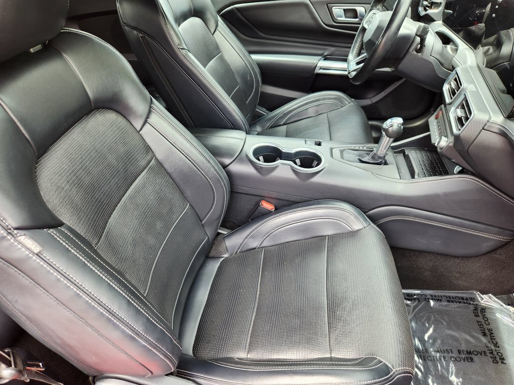 Used 2024 Ford Mustang Premium RWD image 5