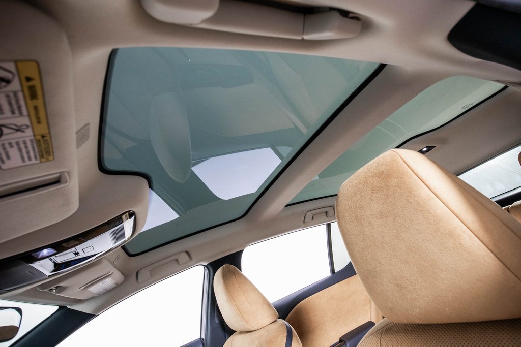 Used 2023 Lexus RZ 450e Premium w/ Accessory Package (P5) image 25