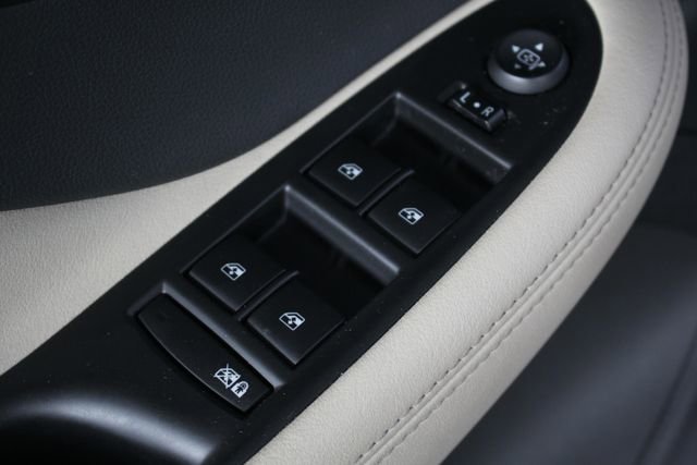 Used 2018 Buick Envision Premium w/ Driver Confidence Package image 23