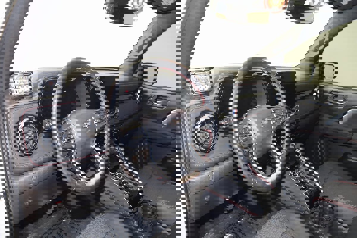 Used 2023 Chevrolet Colorado Z71 image 28