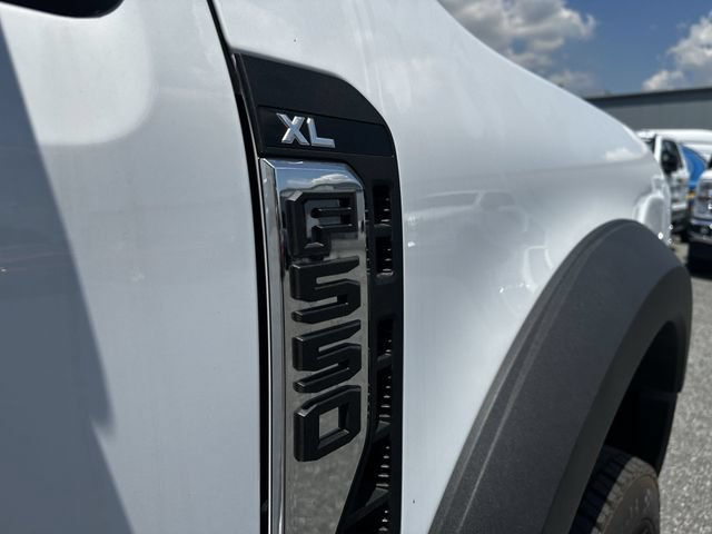 New 2026 Ford F550 4x4 Regular Cab Super Duty image 25