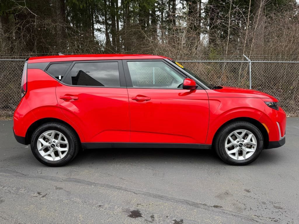 Used 2024 Kia Soul LX w/ Option Group 015 image 13
