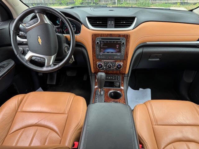 Used 2013 Chevrolet Traverse LTZ FWD image 25