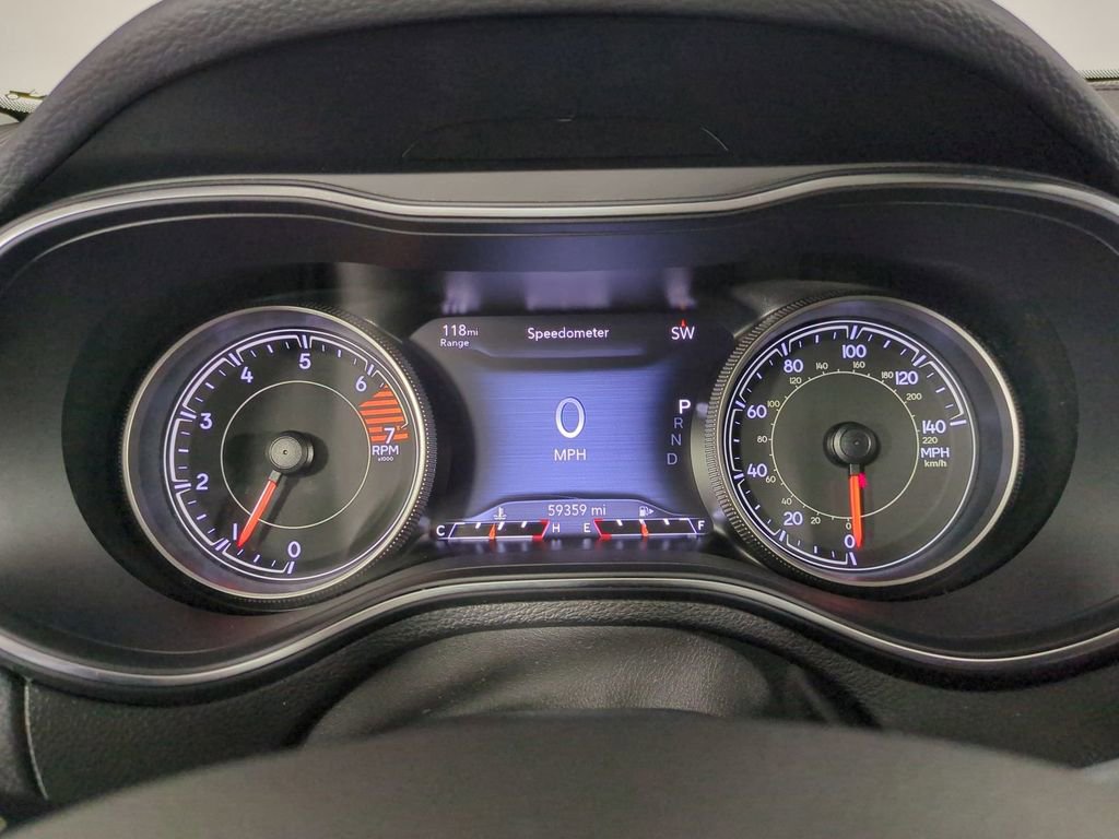 Used 2020 Jeep Cherokee Limited FWD image 35