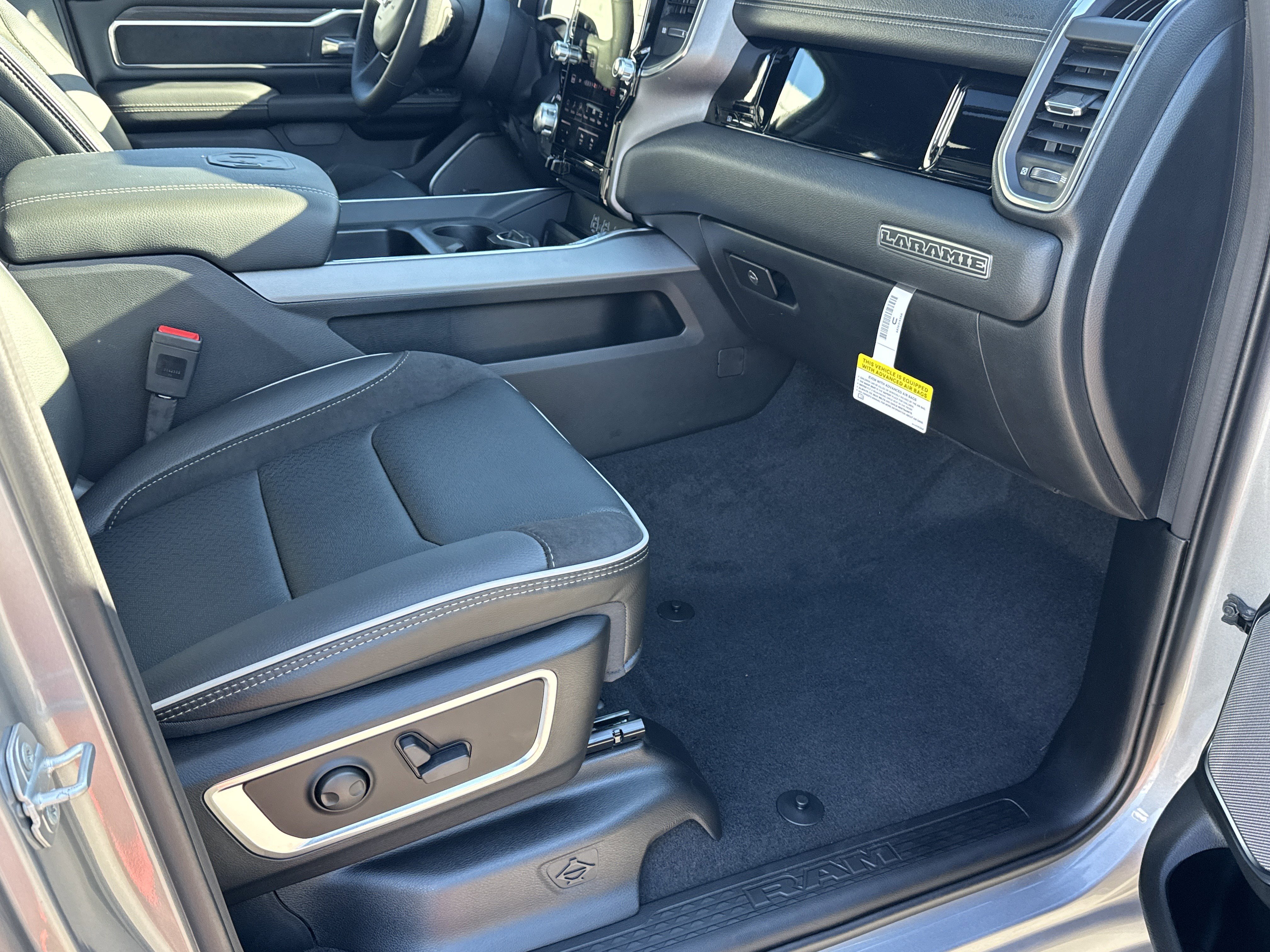 New 2026 RAM 1500 Laramie w/ Night Edition image 18