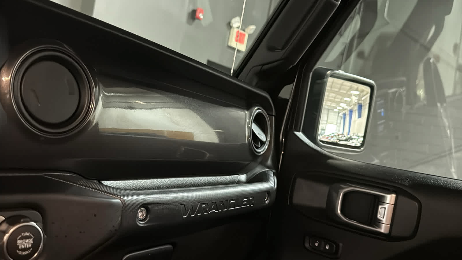 Used 2022 Jeep Wrangler Unlimited Sport AWD/4WD image 18
