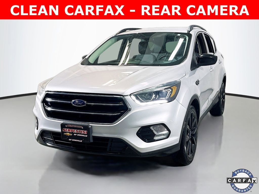 Used 2018 Ford Escape SE w/ SE Sport Appearance Package image 2