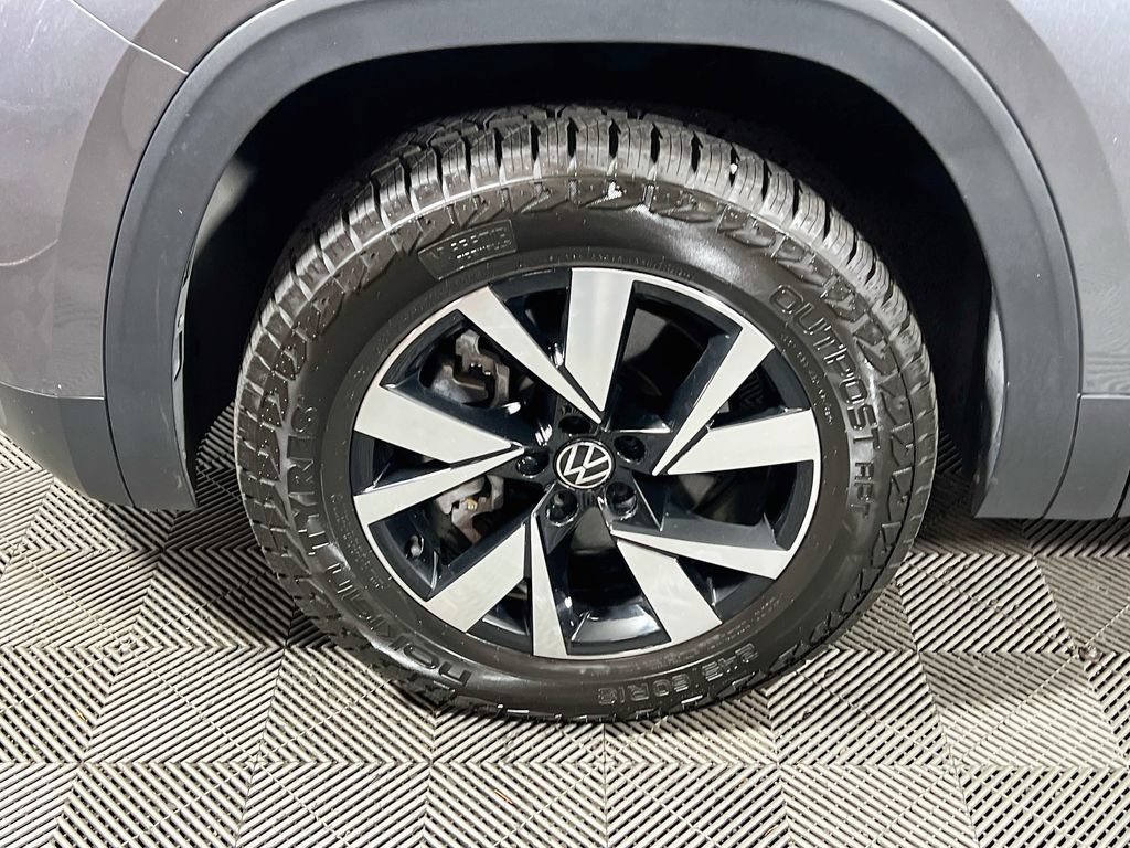 Used 2022 Volkswagen Atlas Cross Sport SE AWD/4WD image 27