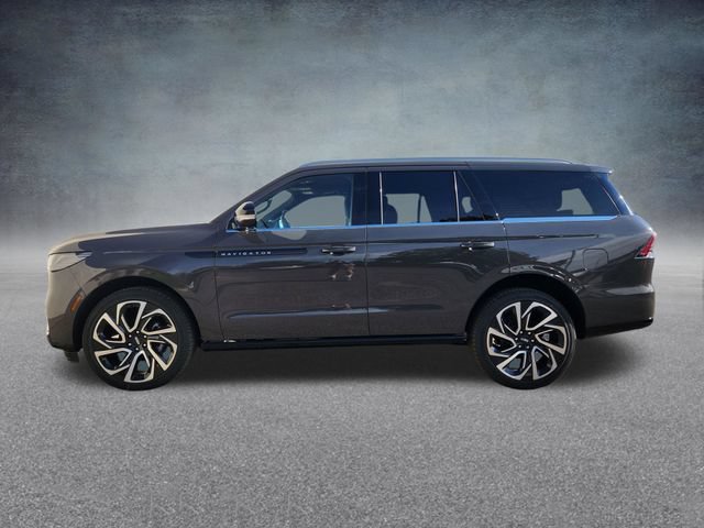 New 2027 Lincoln Navigator Black Label AWD/4WD image 4