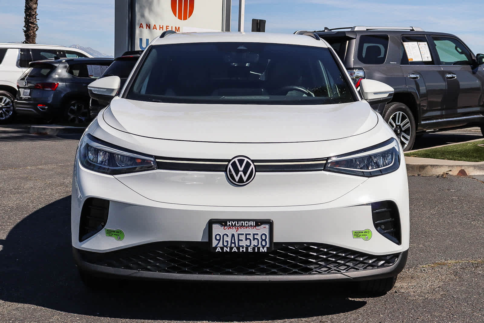 Used 2023 Volkswagen ID.4 Pro image 2