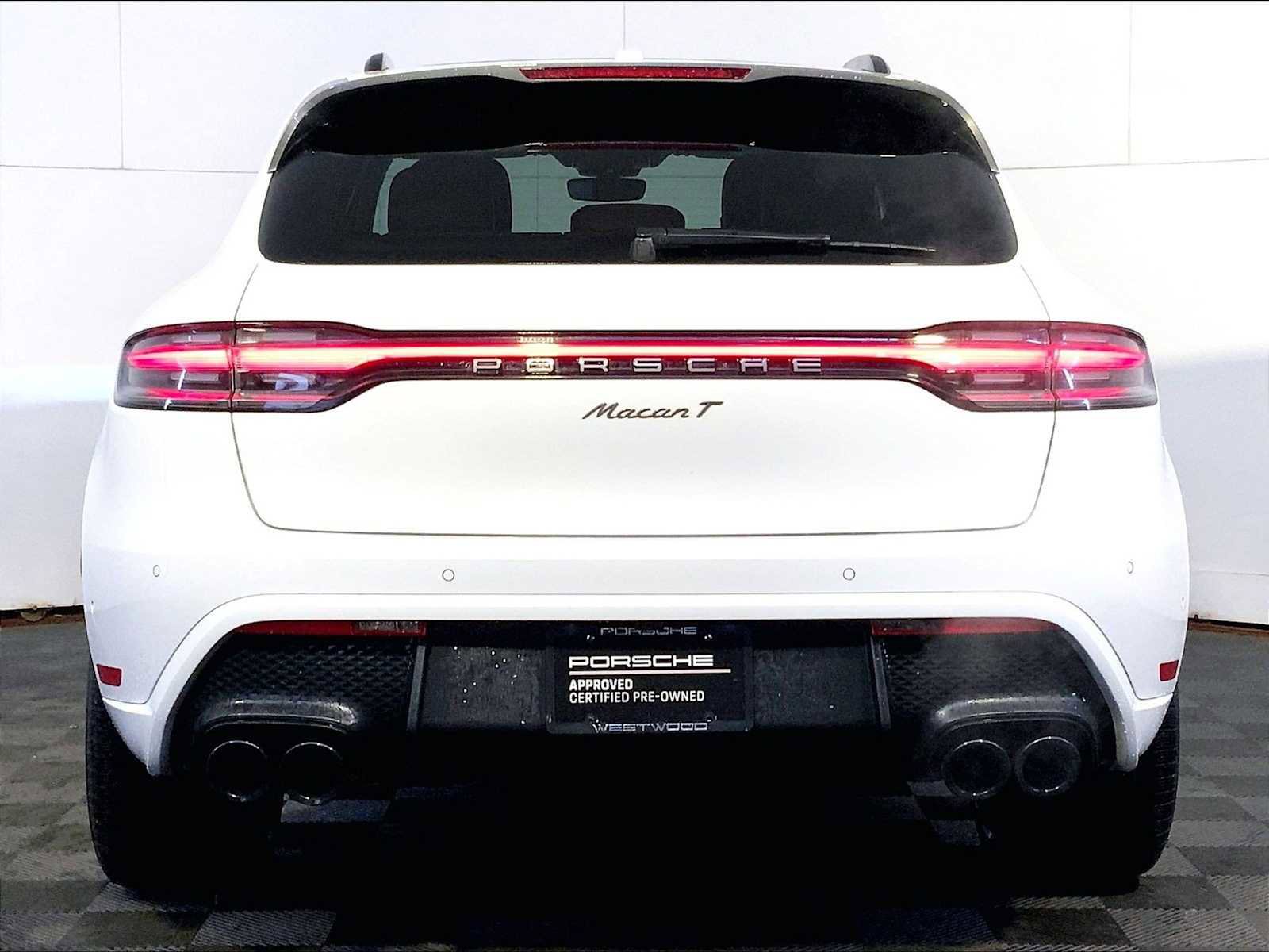Certified 2023 Porsche Macan Turbo image 6