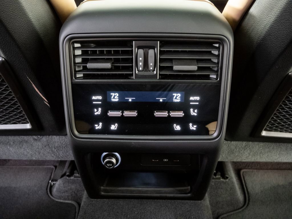 Certified 2024 Porsche Cayenne Base image 21