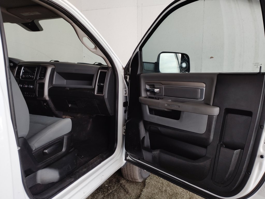 Used 2017 RAM 2500 Tradesman w/ Power & Remote Entry Group RWD image 16