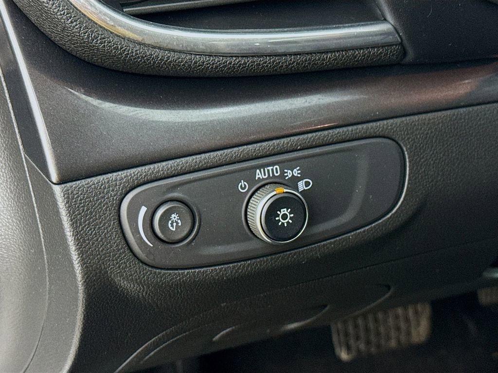 Used 2019 Buick Encore Preferred w/ Safety Package image 18