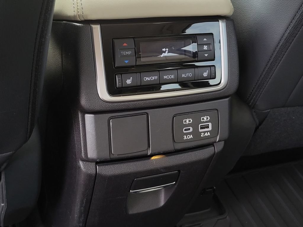 Used 2023 Subaru Ascent Limited AWD/4WD image 16