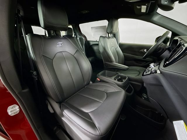 New 2026 Chrysler Pacifica Select w/ S Appearance Package FWD image 27