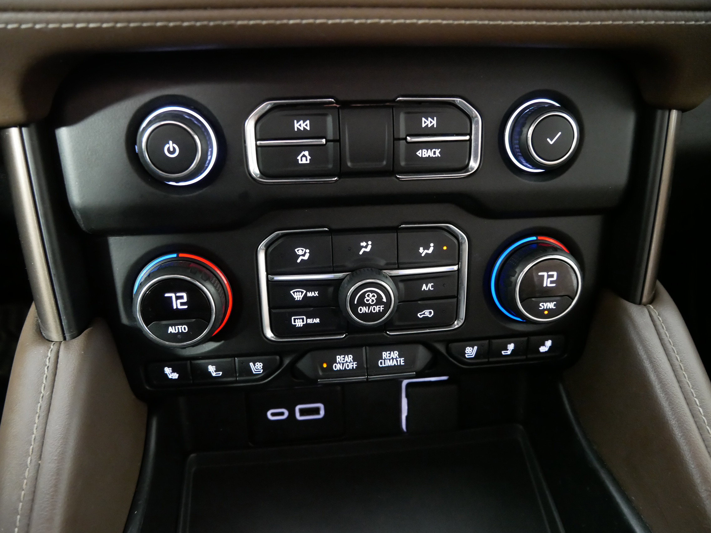 Used 2021 Chevrolet Tahoe High Country w/ Premium Package AWD/4WD image 31