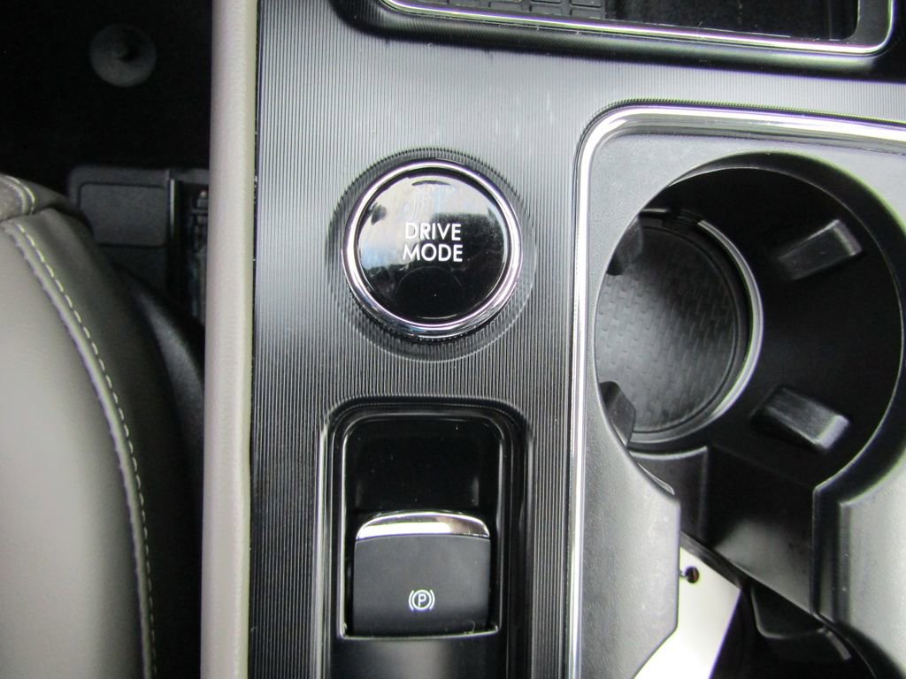 Used 2025 Lincoln Corsair Grand Touring w/ Equipment Group 301A AWD/4WD image 31