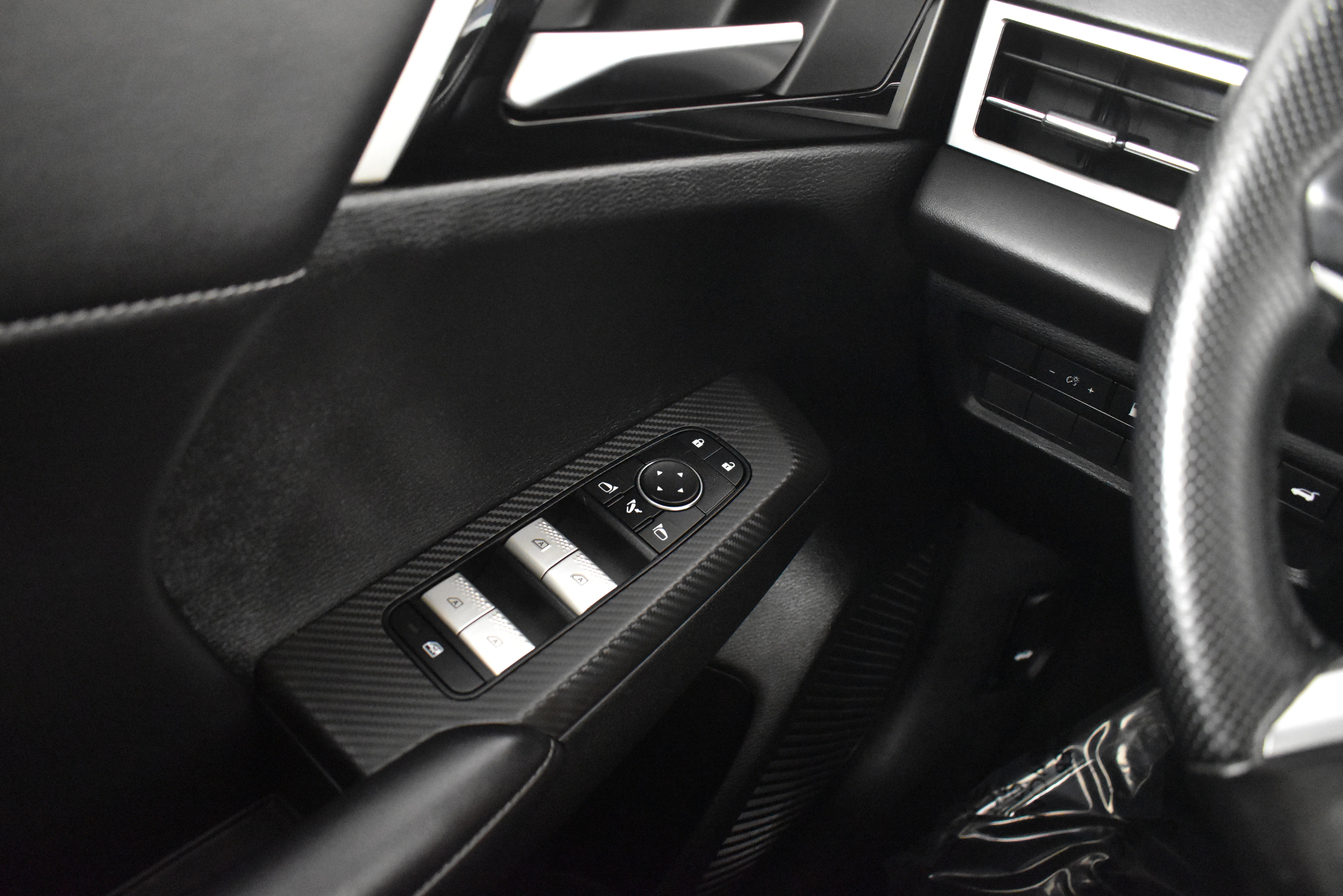 Used 2024 Mitsubishi Outlander SE image 32