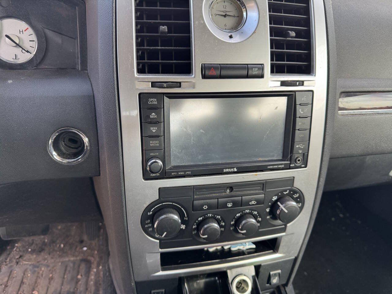 Used 2008 Chrysler 300 C w/ Navigation & Sound Group II RWD image 33
