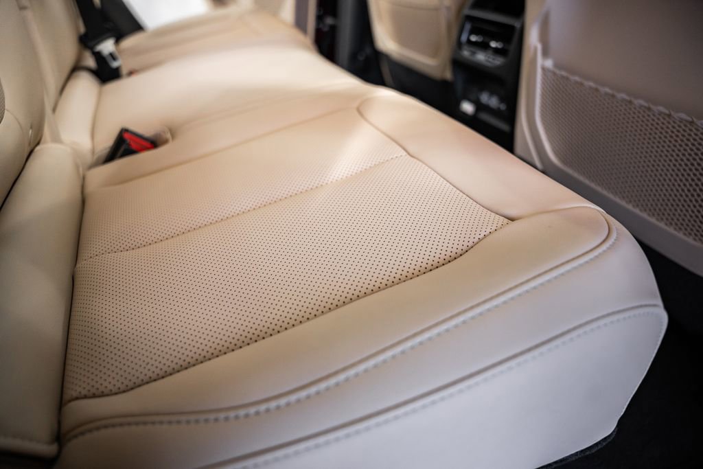 New 2025 Jeep Grand Cherokee Limited w/ Luxury Tech Group II image 33