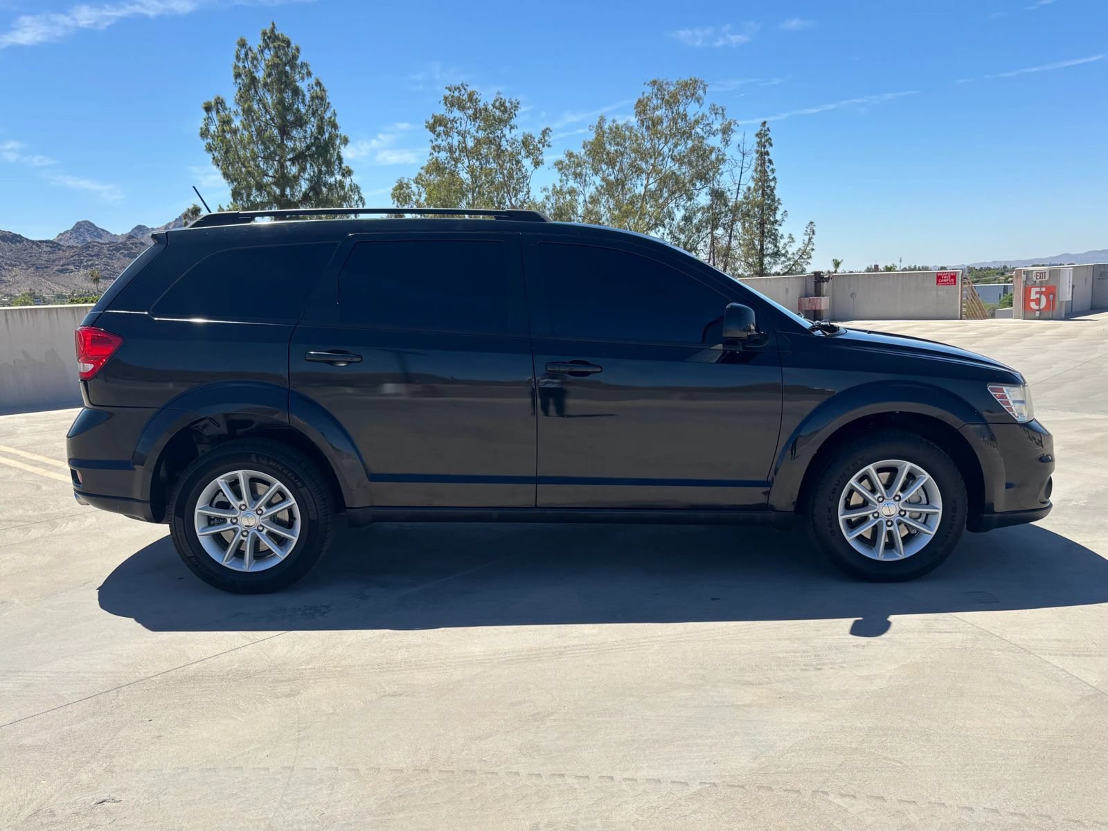 Used 2013 Dodge Journey SXT w/ Flexible Seating Group FWD image 5