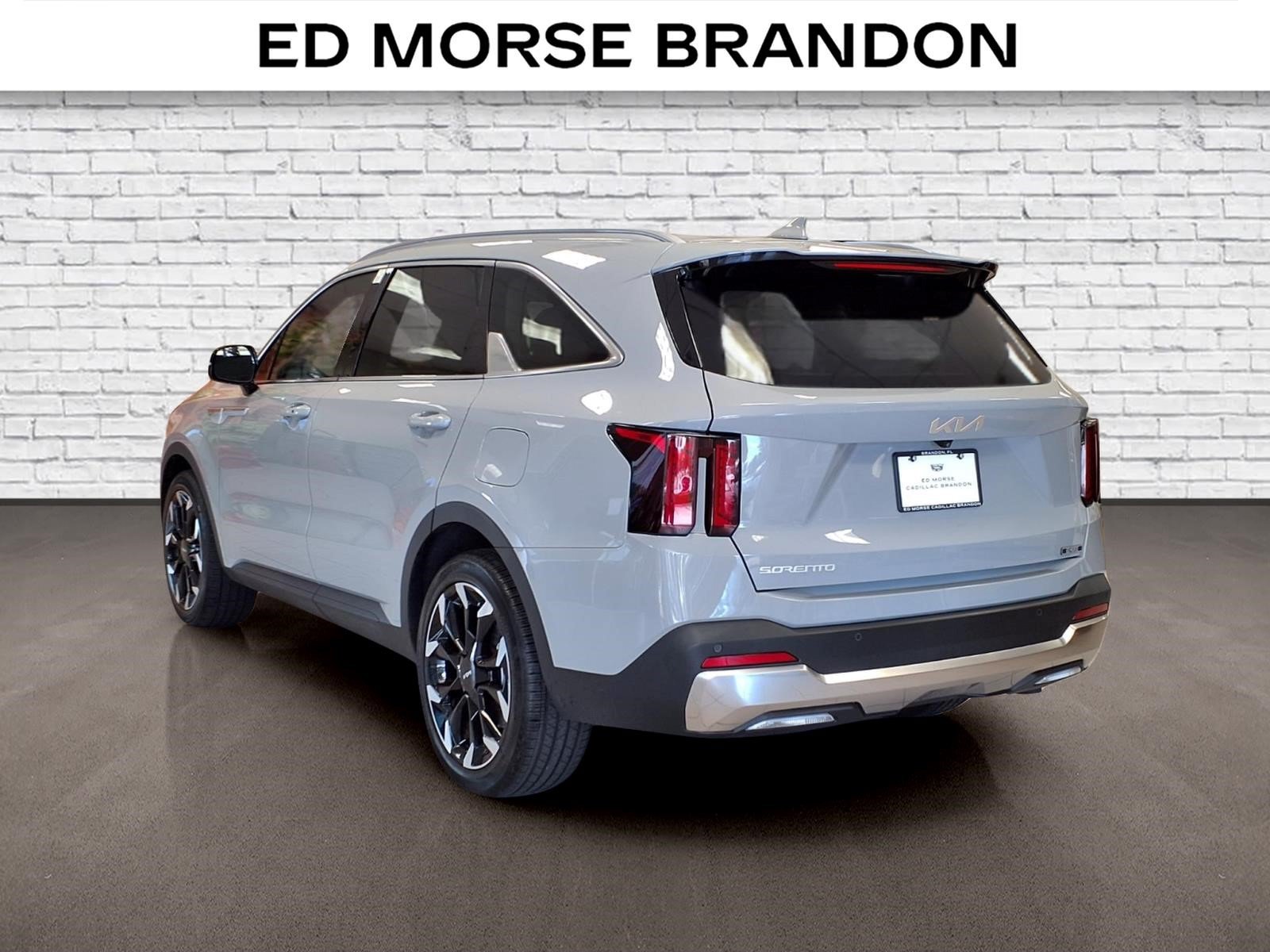 Used 2025 Kia Sorento EX FWD image 3