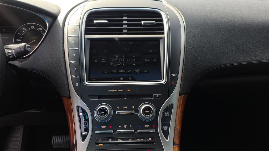 Used 2016 Lincoln MKX Select image 26