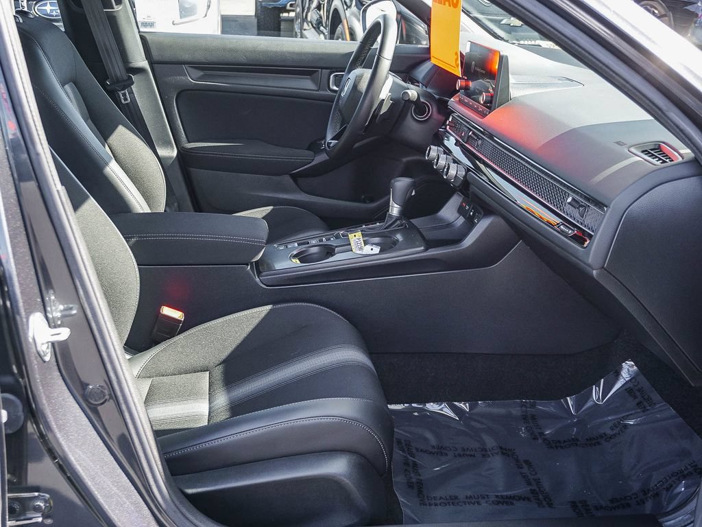 Used 2025 Honda Civic Sport image 12