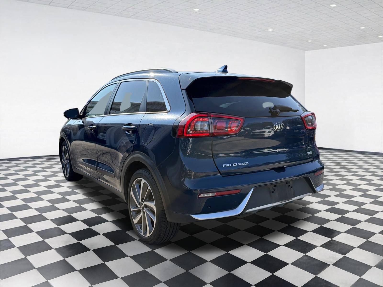 Used 2018 Kia Niro Touring FWD image 6
