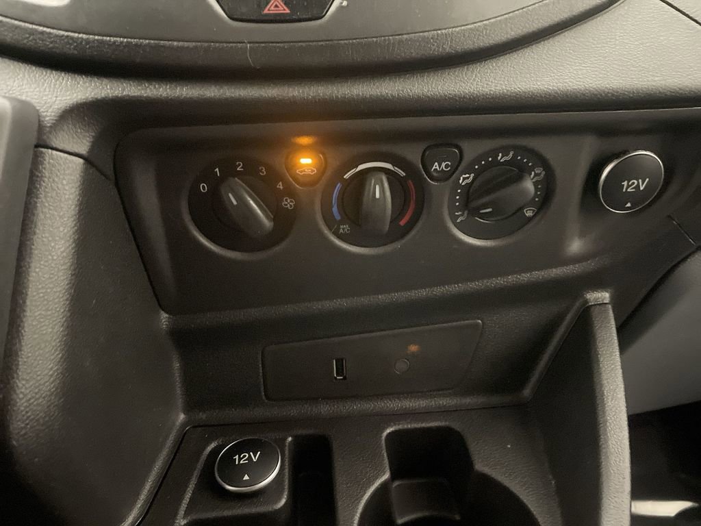 Used 2019 Ford Transit 350 XL image 10