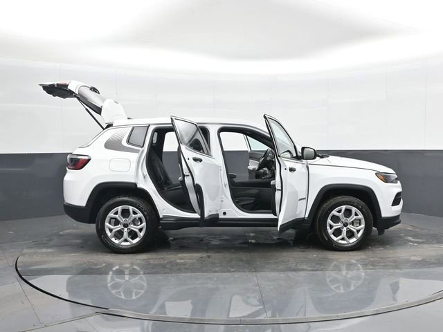 Used 2025 Jeep Compass Sport w/ Mopar Graphics Package AWD/4WD image 46