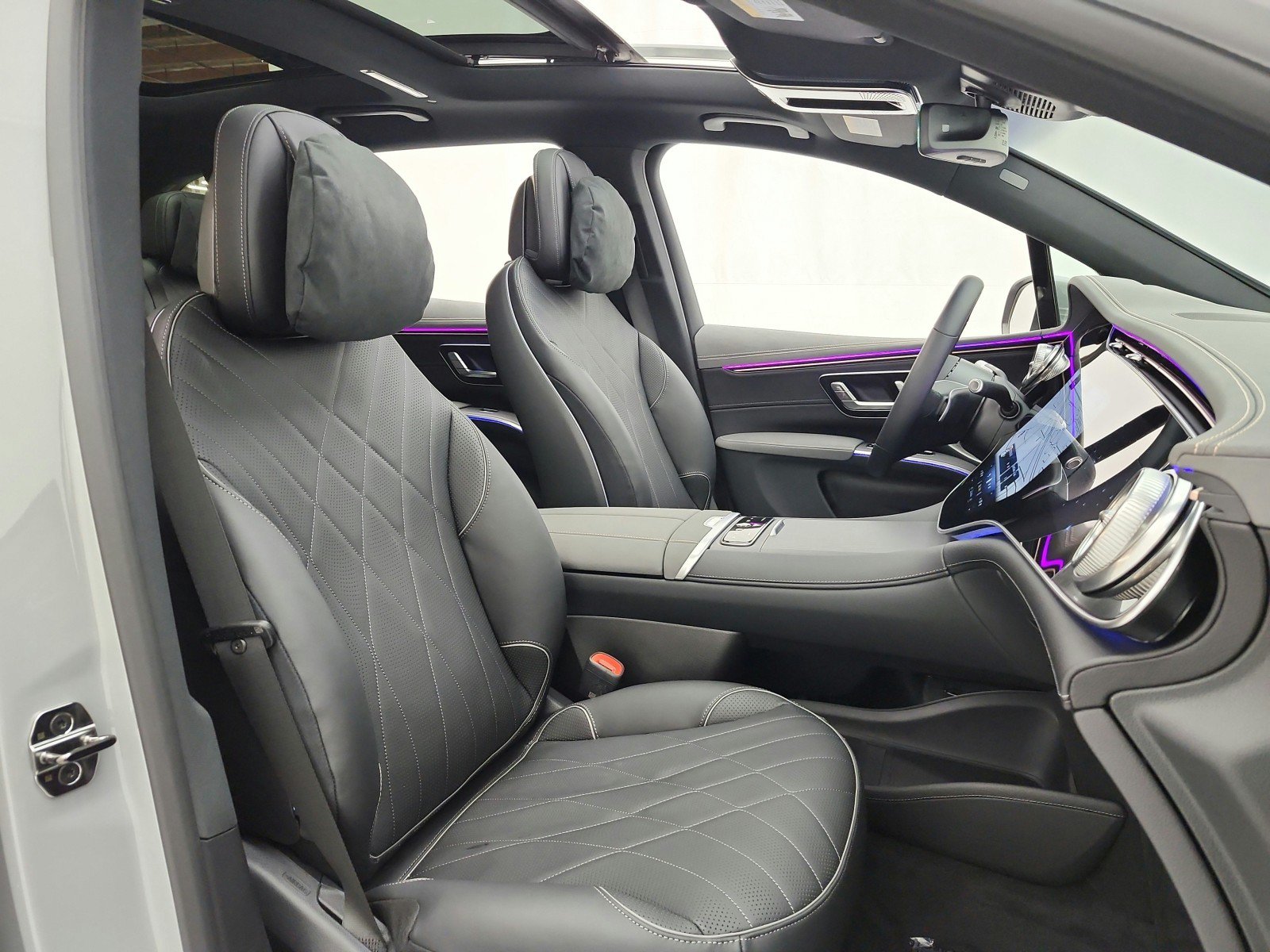 New 2026 Mercedes-Benz EQS 550 4MATIC SUV image 14